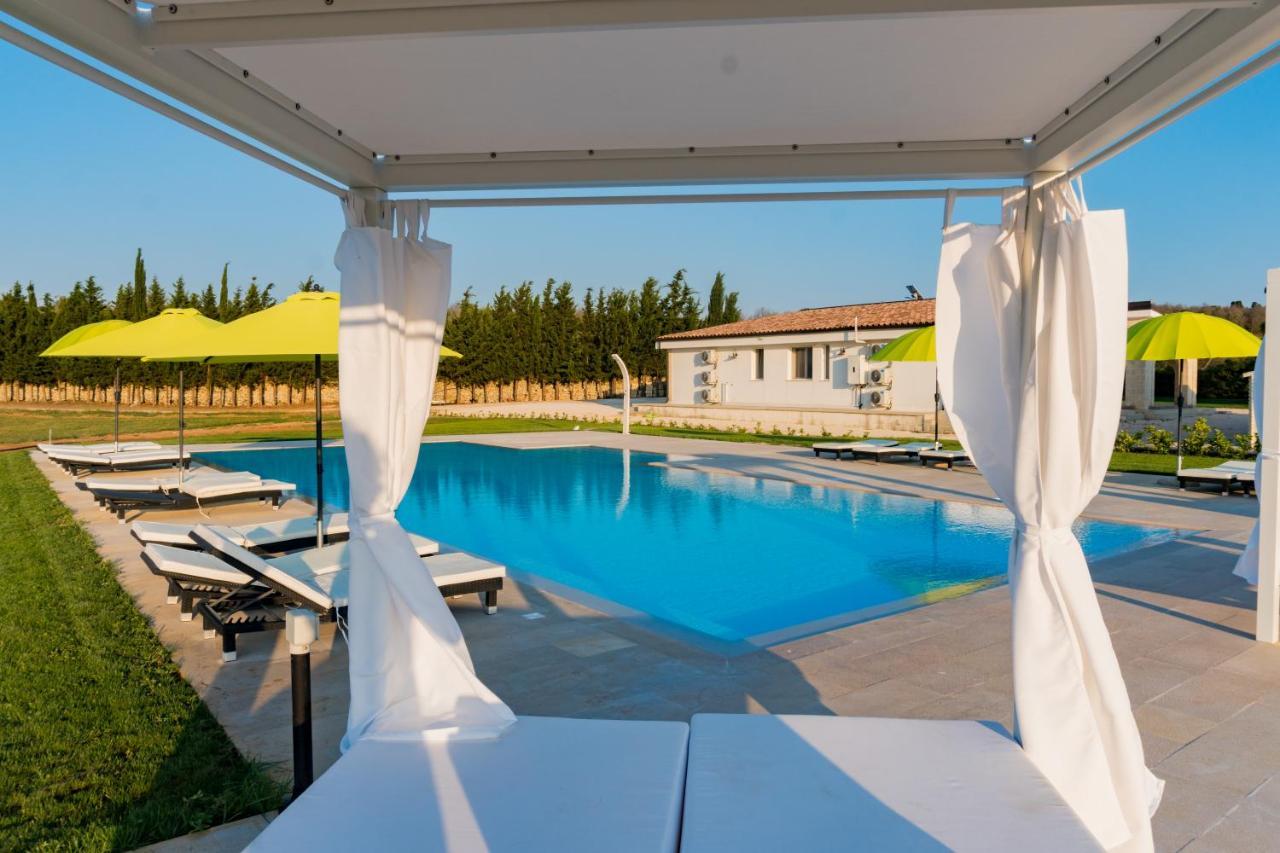Villa Casale Cerfignano Exterior photo